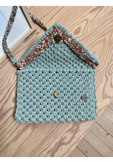 Sac pochette en macramé et tissu Sac pochette en macramé et tissu
